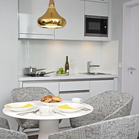מלון Capri By Fraser, Frankfurt 4*